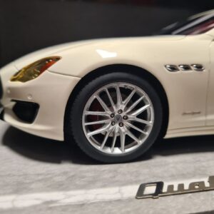 5951616425397436671 MASERATI QUATTROPORTE MY17 1/18