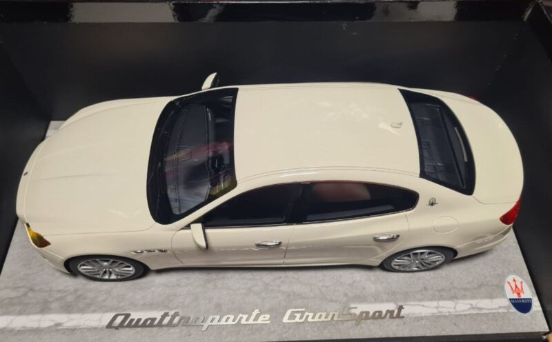 5951616425397436673 MASERATI QUATTROPORTE MY17 1/18