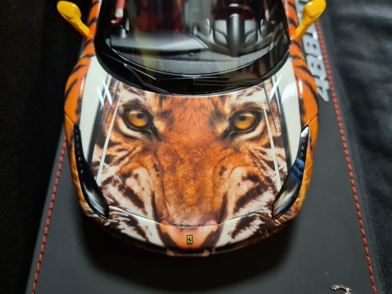 5953868225211121362 FERRARI 488 GTB TIGER 1/18
