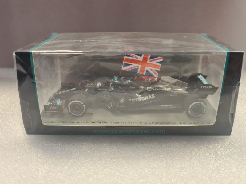 6028141090365883379 MERCEDES AMG PETRONAS L.HAMILTON 1/43