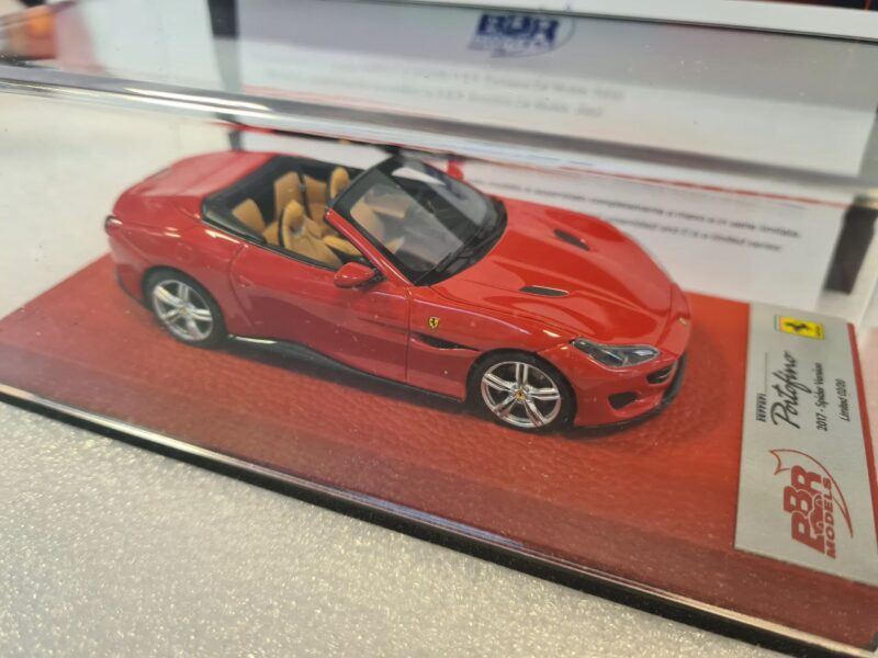 5782823068203336868 FERRARI PORTOFINO 1/43