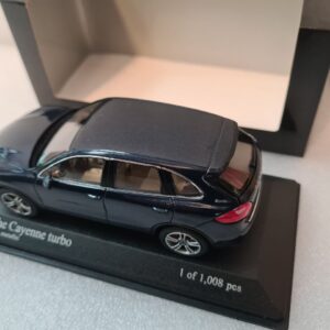 5798414482387616927 PORSCHE CAYENNE TURBO 2010 1/43