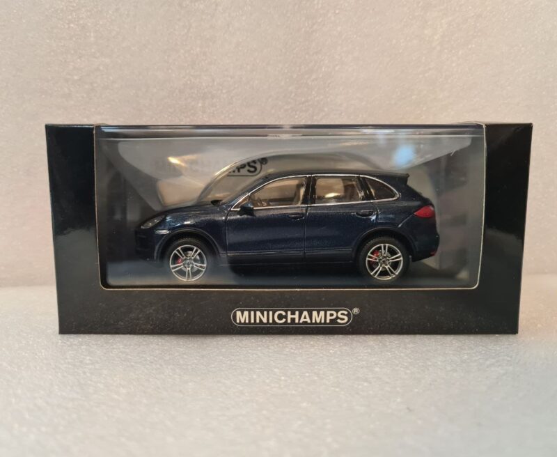 5798414482387616929 PORSCHE CAYENNE TURBO 2010 1/43