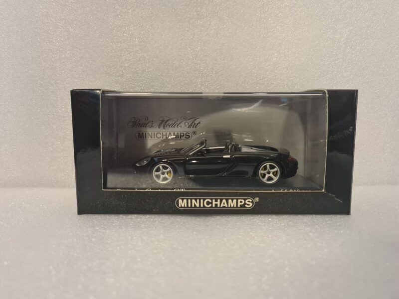 PORSCHE CARRERA GT 2001 1/43