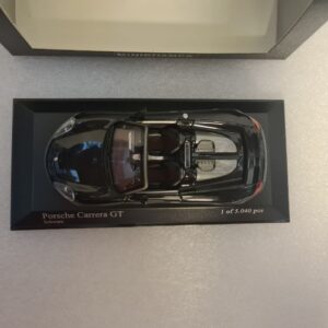PORSCHE CARRERA GT 2001 1/43