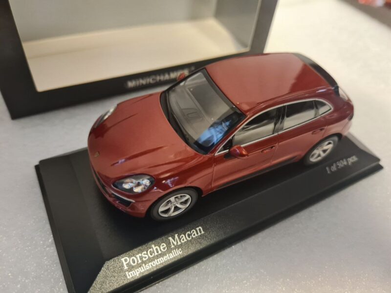 PORSCHE MACAN 2013 1/43