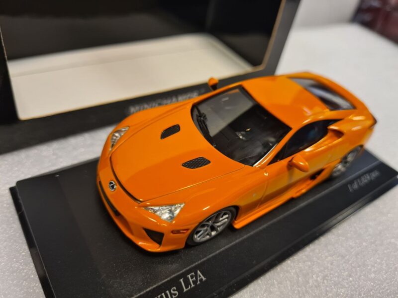 LEXUS LFA 2011 1/43