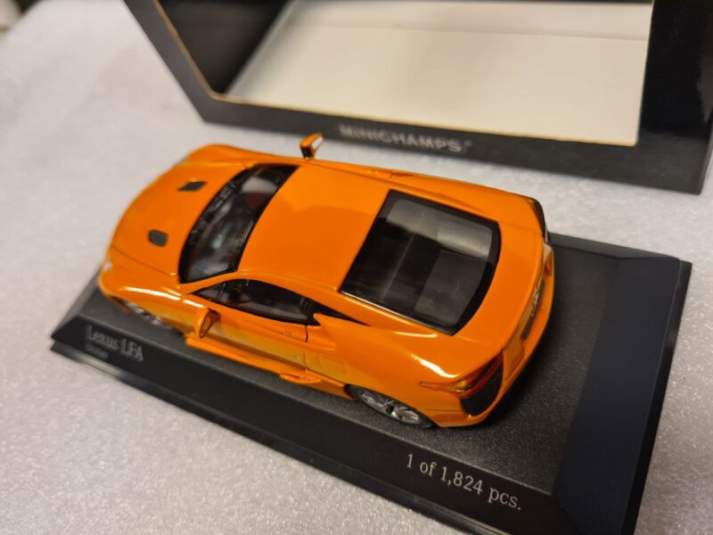 LEXUS LFA 2011 1/43