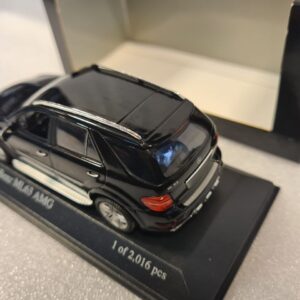 5803263599249048976 MERCEDES BENZ ML63 AMG 2008 1/43