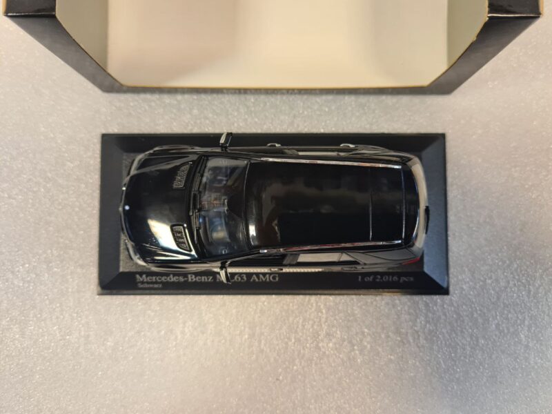 5803263599249048977 MERCEDES BENZ ML63 AMG 2008 1/43