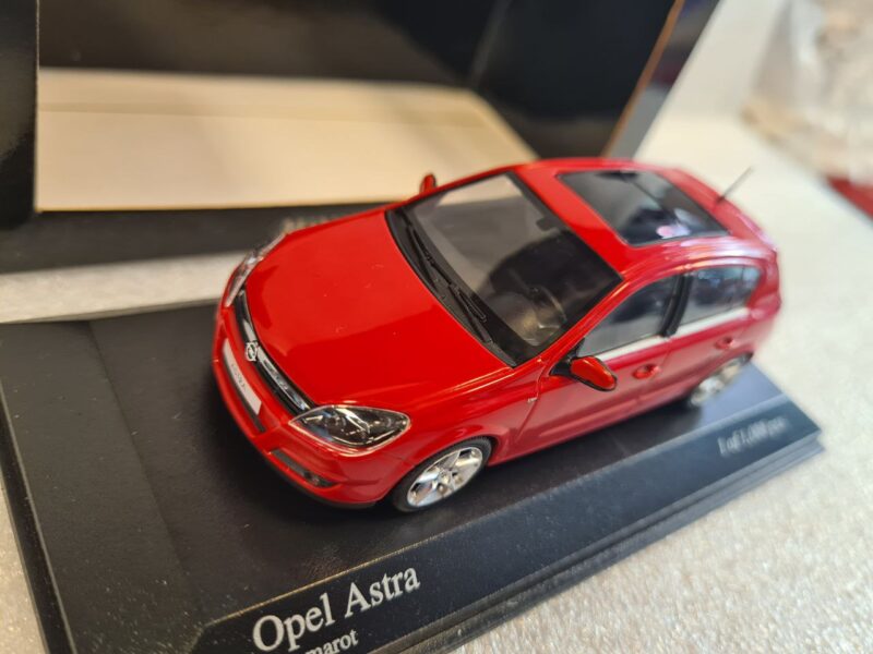 OPEL ASTRA 2004 1/43