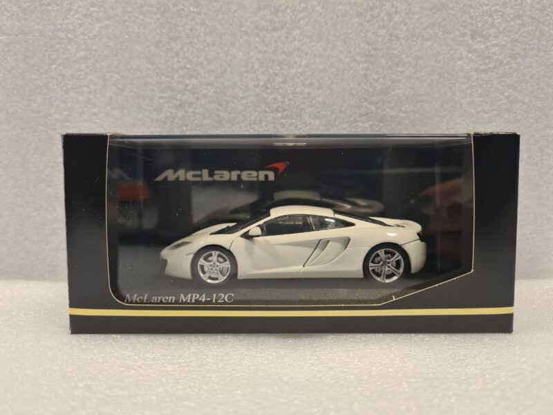 5805515399062734396 McLAREN MP4-12C 2011 1/43