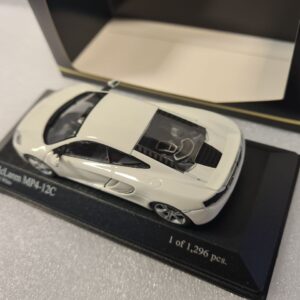 5805515399062734398 McLAREN MP4-12C 2011 1/43