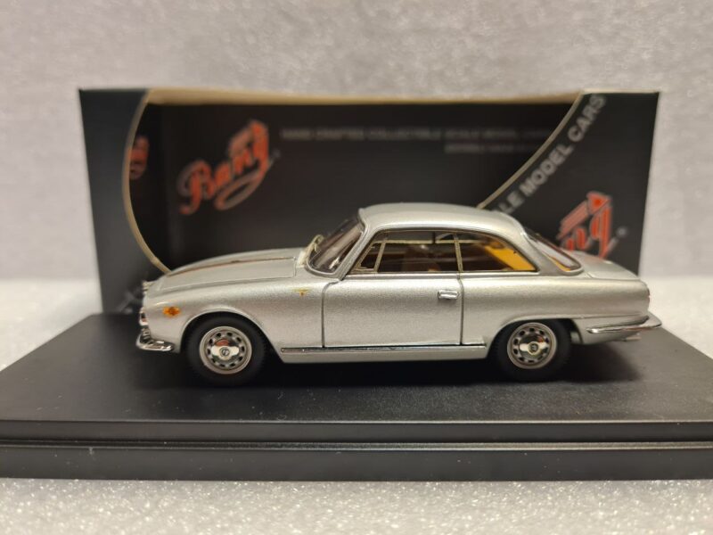ALFA ROMEO 2000 SPRINT 1/43