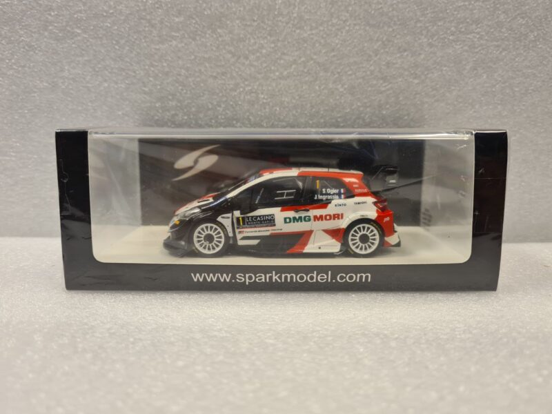 TOYOTA YARIS WRC S.OGIER-J.INGRASSIA 1/43