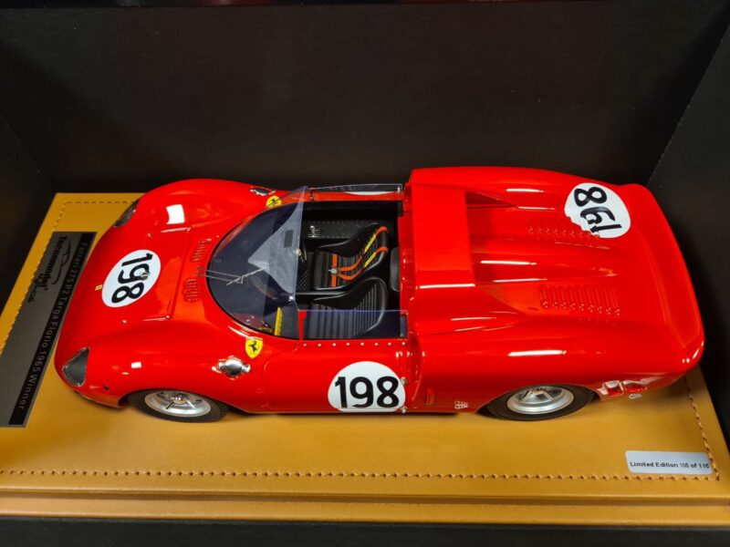 5865944528060531897 FERRARI 275/330 P2 BANDINI-VACCARELLA 1/18