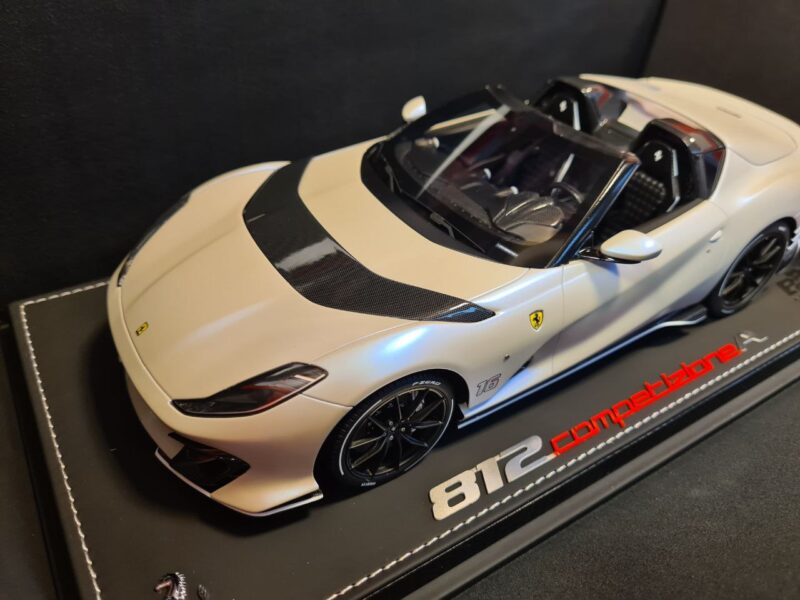 FERRARI 812 COMPETIZIONE APERTA 1/18