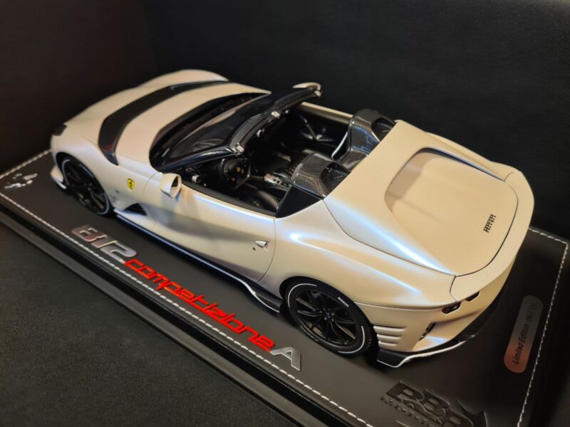 FERRARI 812 COMPETIZIONE APERTA 1/18