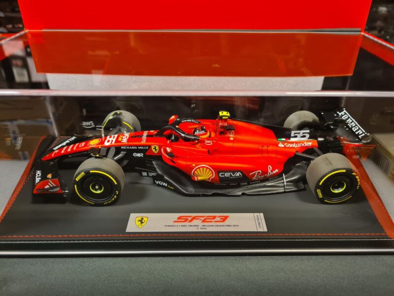 FERRARI SF-23 C.SAINZ 1/18
