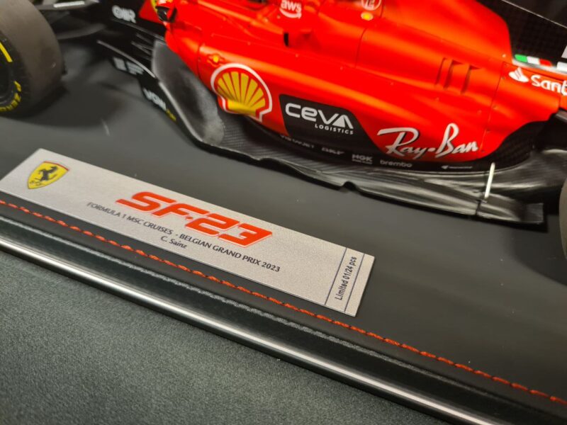 FERRARI SF-23 C.SAINZ 1/18