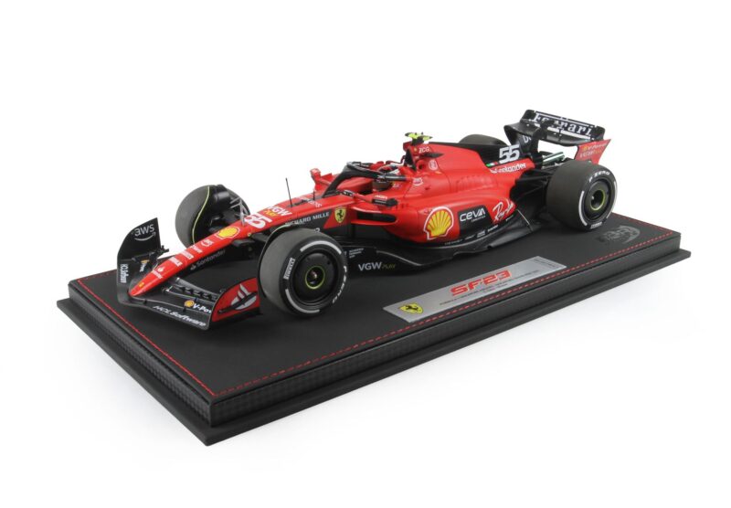 FERRARI SF-23 C.SAINZ 1/18