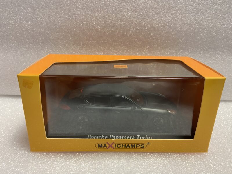 PORSCHE PANAMERA TURBO 2013 1/43