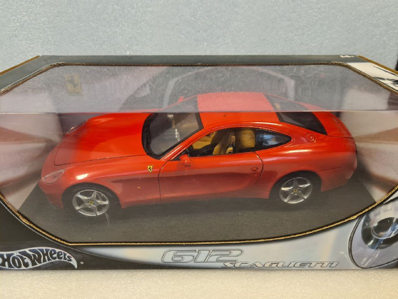 FERRARI 612 SCAGLIETTI 1/18