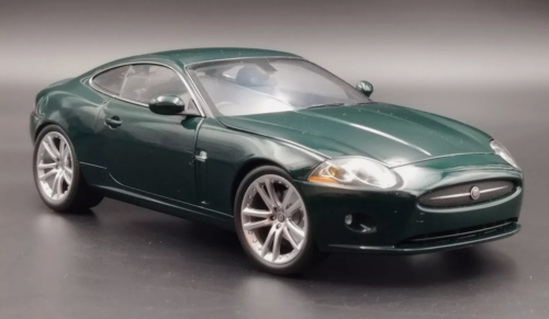 DES JAGUAR XK COUPE' 2006 RHD 1/18