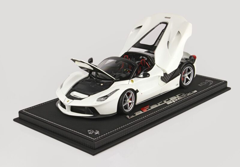 FERRARI "LAFERRARI" APERTA 1/18