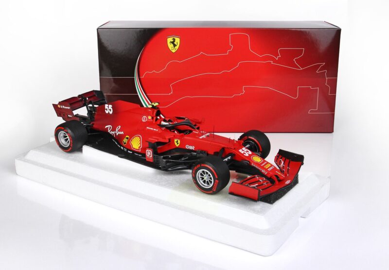 FERRARI SF21 C. SAINZ 1/18