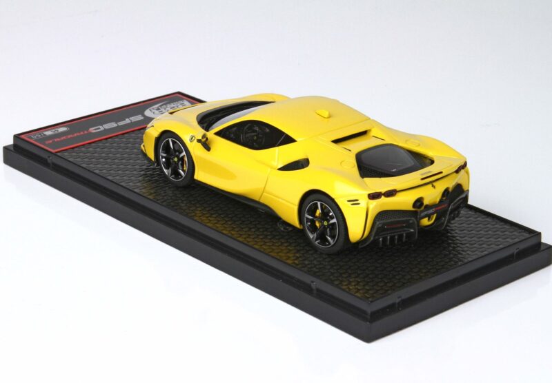 FERRARI SF90 STRADALE 1/43