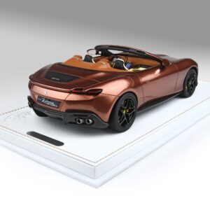 FERRARI ROMA SPIDER 1/18