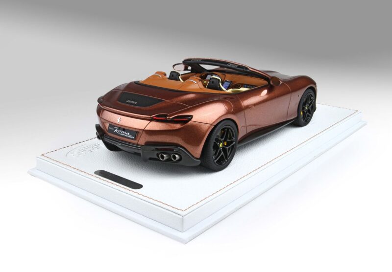 FERRARI ROMA SPIDER 1/18