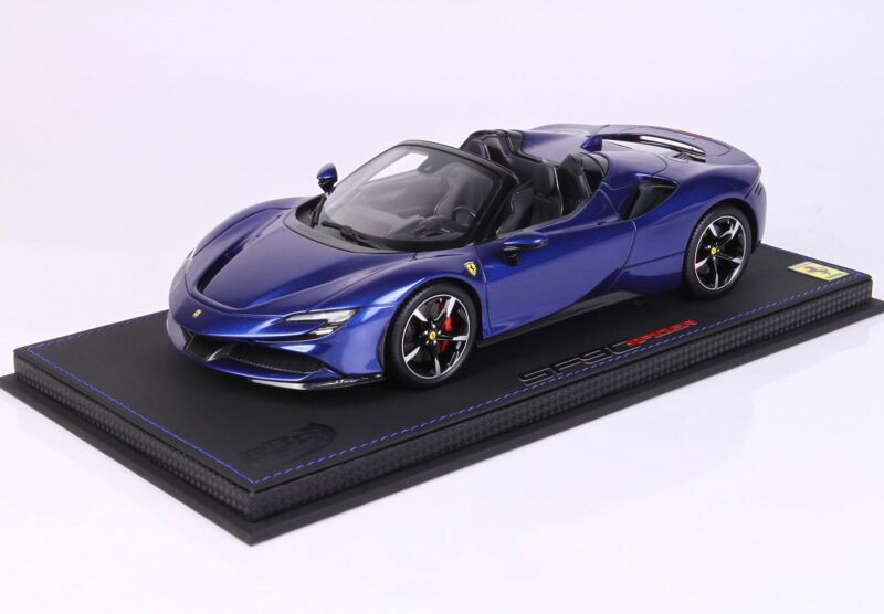 FERRARI SF90 SPIDER 1/18