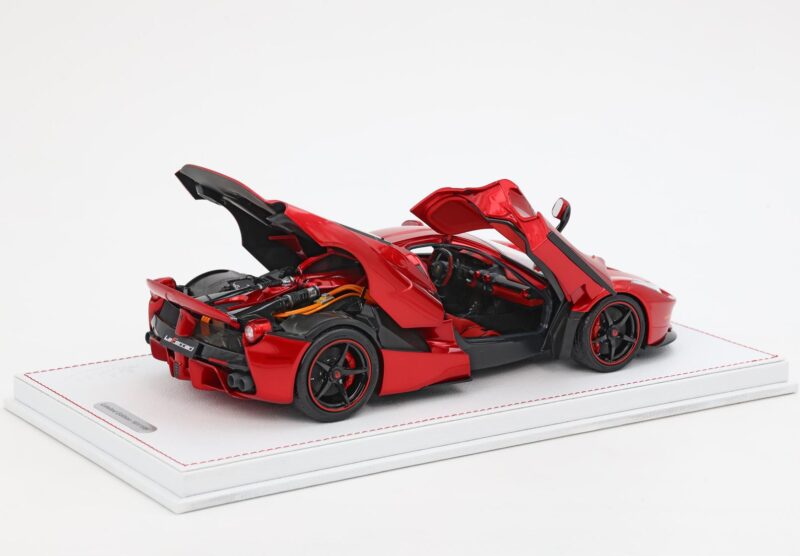 FERRARI "LAFERRARI" 1/18