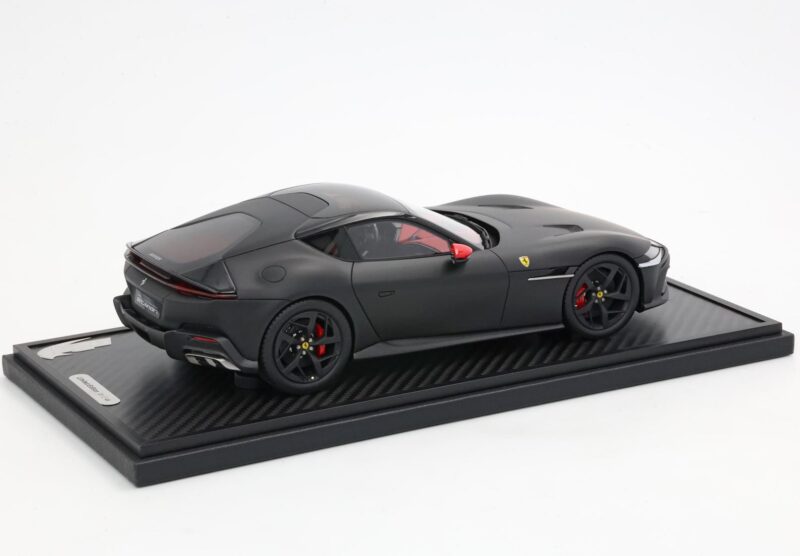 FERRARI 12 CILINDRI TETTO PANORAMICO 1/18