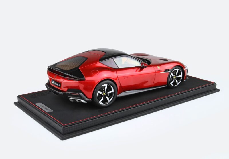FERRARI 12 CILINDRI TETTO PANORAMICO 1/18