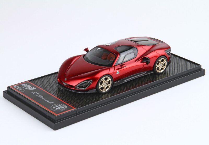 ALFA ROMEO 33 STRADALE LAUNCH EDITION 1/43