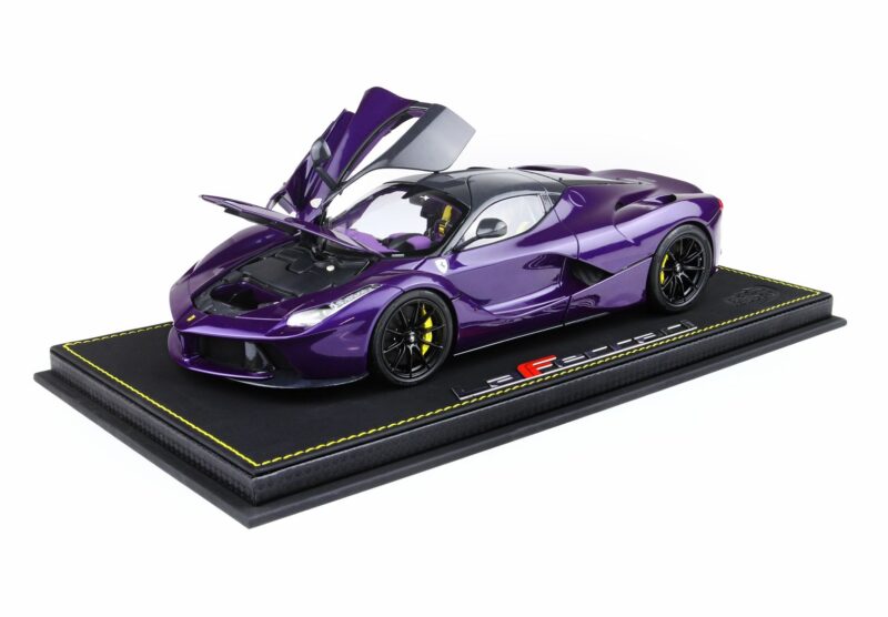 FERRARI "LAFERRARI" DIE-CAST 1/18