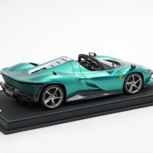 FERRARI SP3 DAYTONA TETTO APERTO 1/18