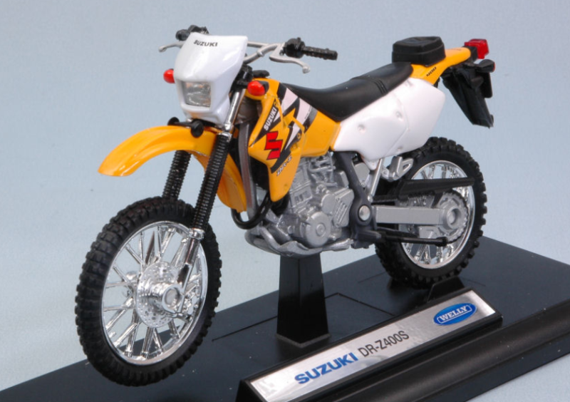 SUZUKI DR-Z400S 1/18