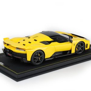 FERRARI F80 1/18