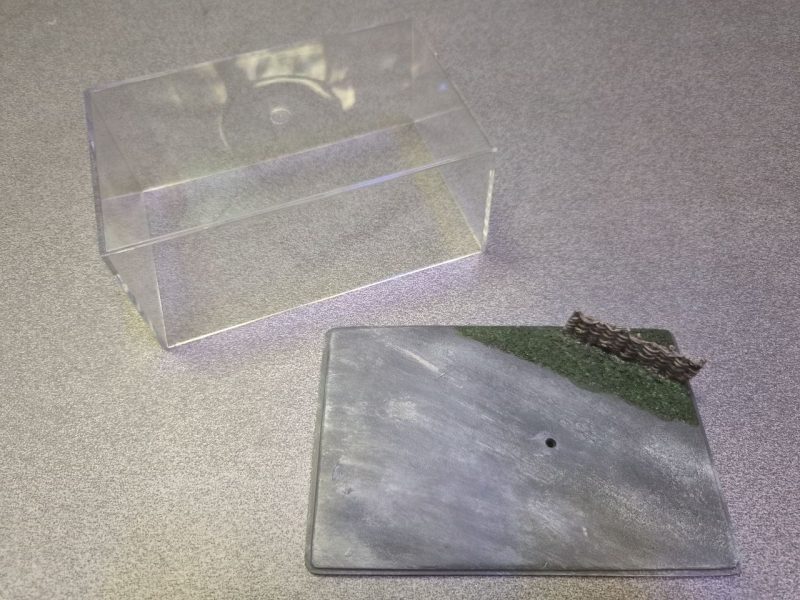 BASE DIORAMA RETTANGOLARE + VETRINA 1/43