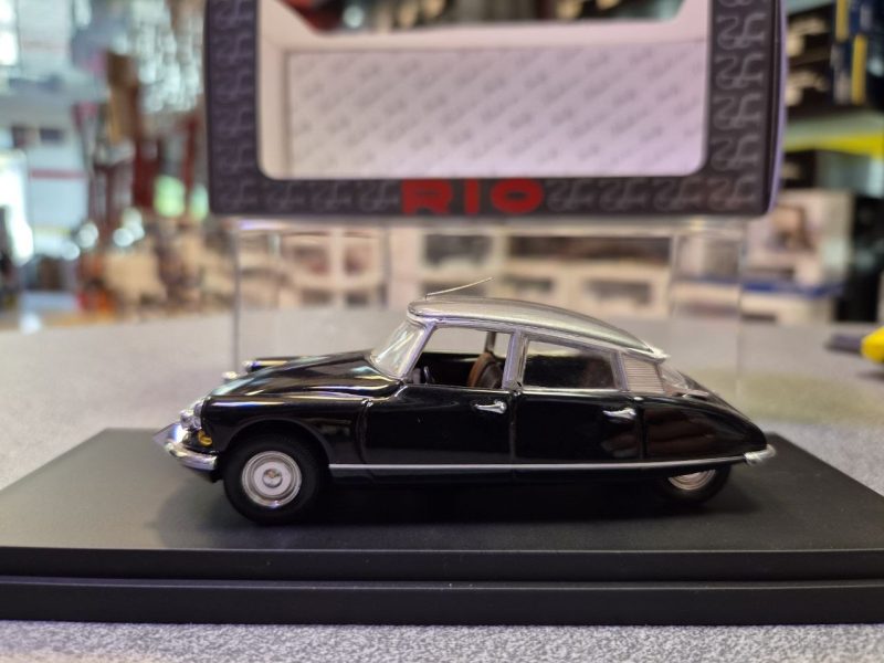CITROEN DS 19 PALLAS 1/43