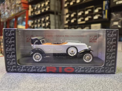RENAULT 40 CV SPORT 1/43 - USATA