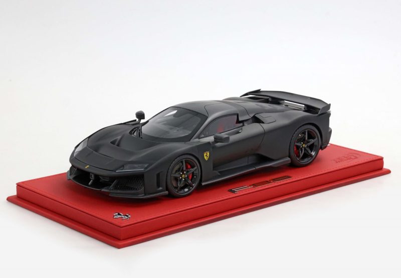 FERRARI F80 OPTIONAL CARBONIO 1/18