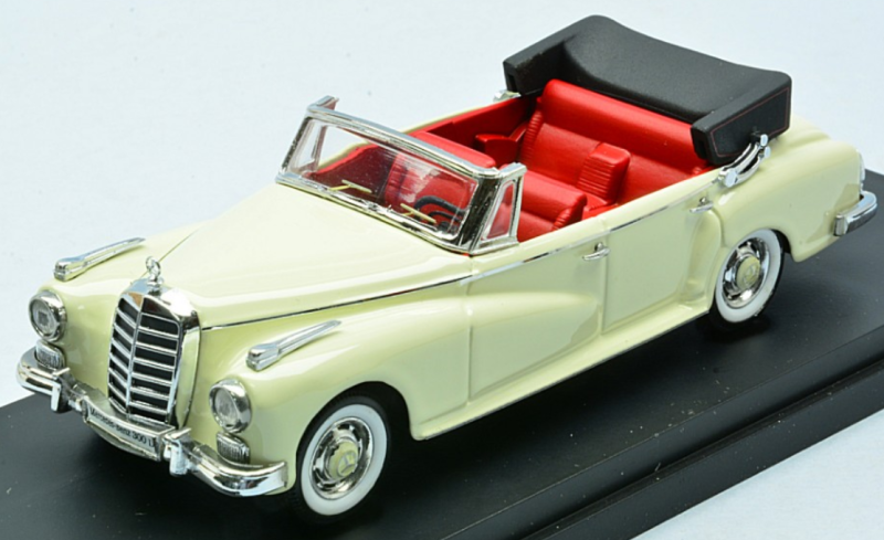 MERCEDES 300 D 1/43