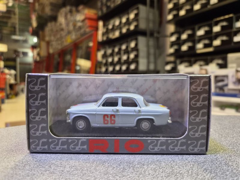 ALFA ROMEO GIULIETTA PICARD - BONNET 1/43