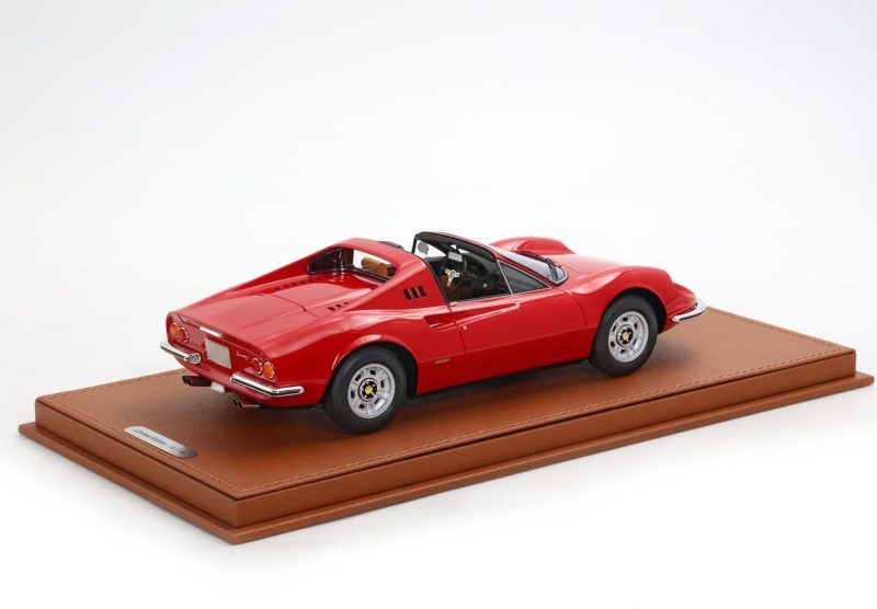 FERRARI DINO 246 GTS 1/18