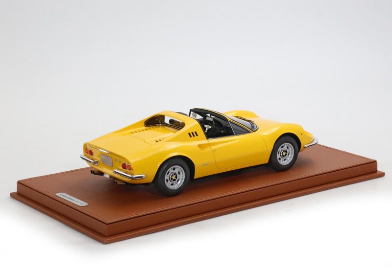 FERRARI DINO 246 GTS 1/18
